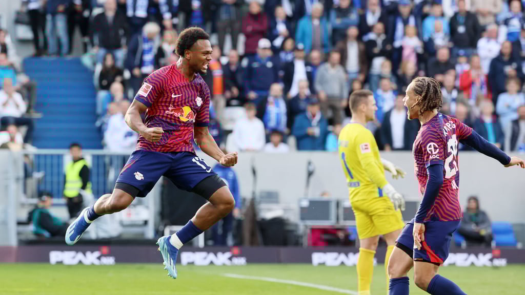 Doppeltorschütze für RB in Darmstadt: Lois Openda (l.)