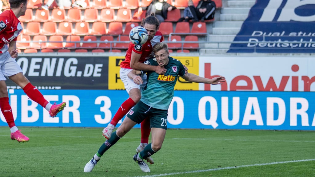 Elias Huth traf zum Sieg für Regensburg.