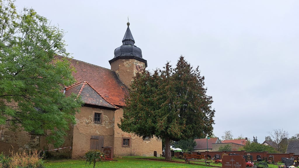 Der Kirche in Starsiedel droht der Rückbau bis auf die Grundmauern. Es fehlt das Geld für eine Sanierung.