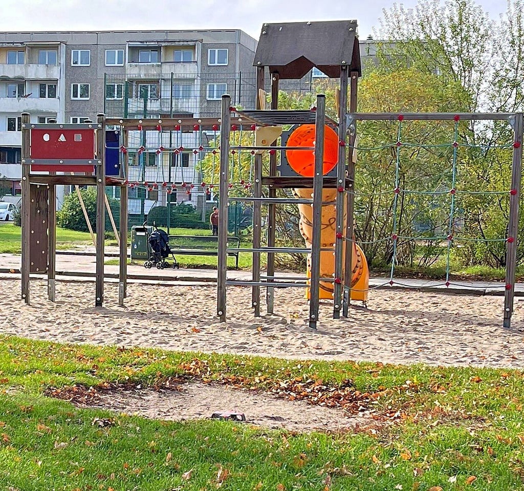 Der Spielplatz am südlichen Friederikenplatz: Das, was steht, ist es nicht, was sich Kinder wünschen.