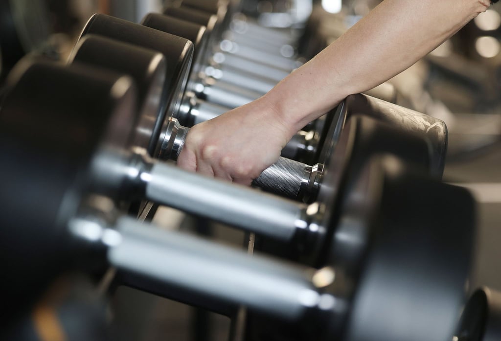 Fitnessstudios bieten häufig Abos an.