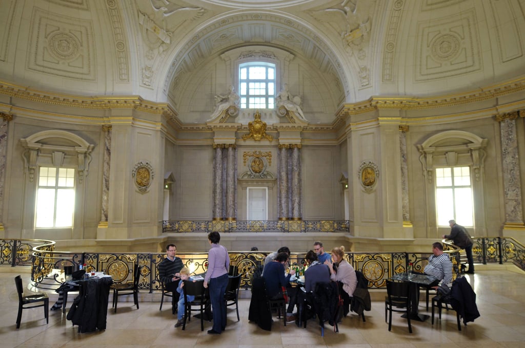 Im Bode-Museum in Berlin gibt es ein Café in der Eingangshalle. Dies könnte auch für eine Magdeburger Kultureinrichtung ein Vorbild sein.