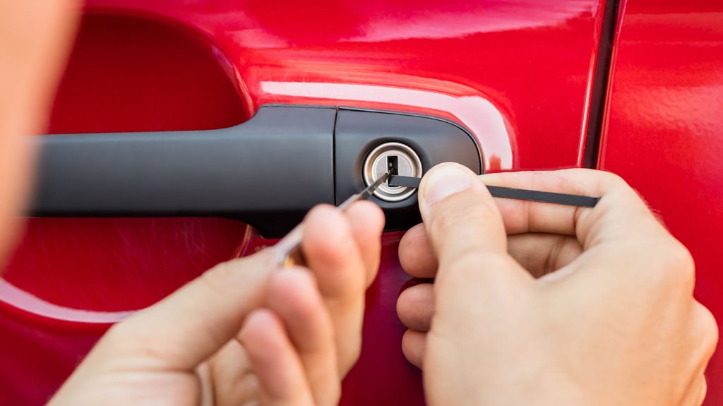 In Möser wurde der Besitzer eines schwarzen VW Caddy zum Opfer von Dieben. Sein Auto wurde unmittelbar neben seinem Grundstück gestohlen.