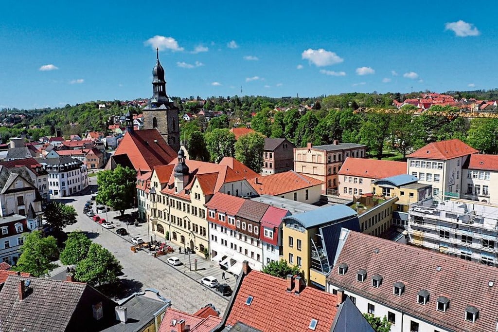 Symbolfoto - Blick auf das Rathaus in Hettstedt.