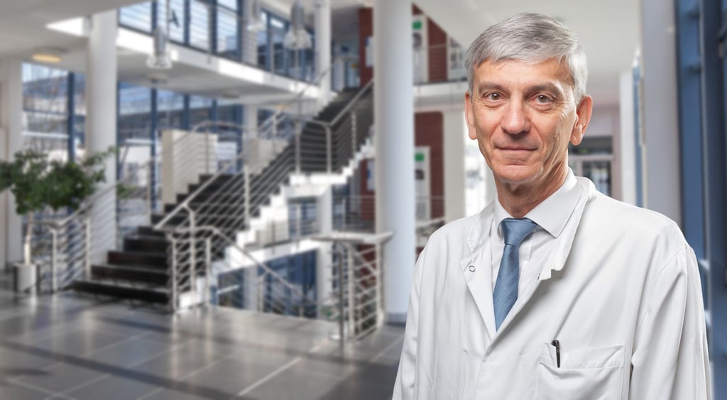 Joachim Zagrodnick ist Facharzt für Chirurgie, Unfallchirurgie und Orthopädie.