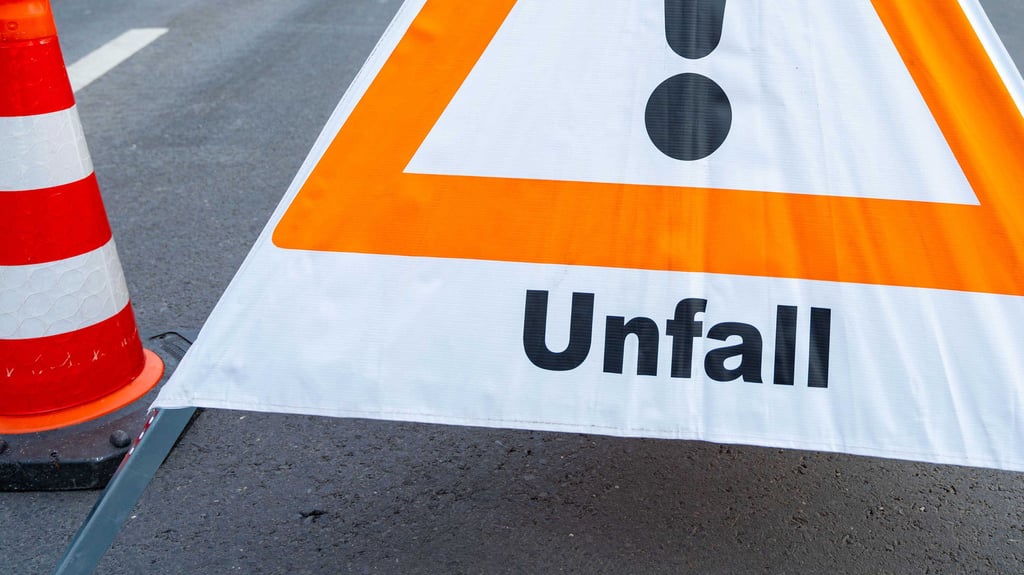 Bei dem Unfall in Zerbst entstand laut Polizei ein Sachschaden von rund 2.000 Euro.