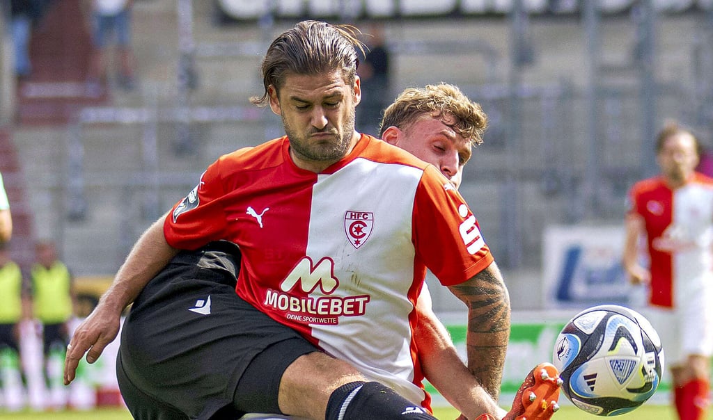 Torjäger Dominic Baumann (vorn) liefert auch beim HFC ab und traf bereits siebenmal.