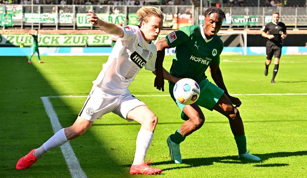 Thore Jacobsen ist bei der SV Elversberg im Mittelfeld gesetzt.