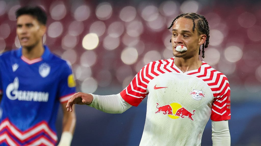 Mullbinde im Mund: Xavi Simons.