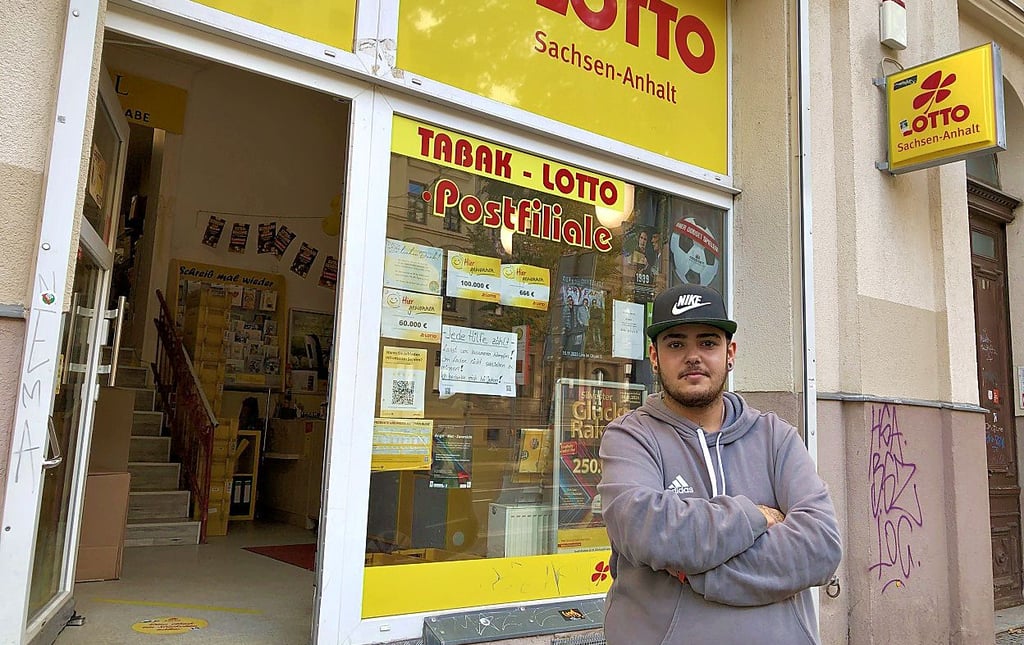 Liam James Ebert sammelt Spenden für seinen Postshop.