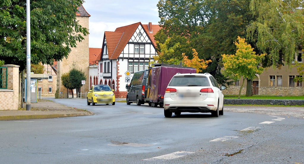 Die Ortsdurchfahrt in Wegeleben soll aufwendig saniert werden.
