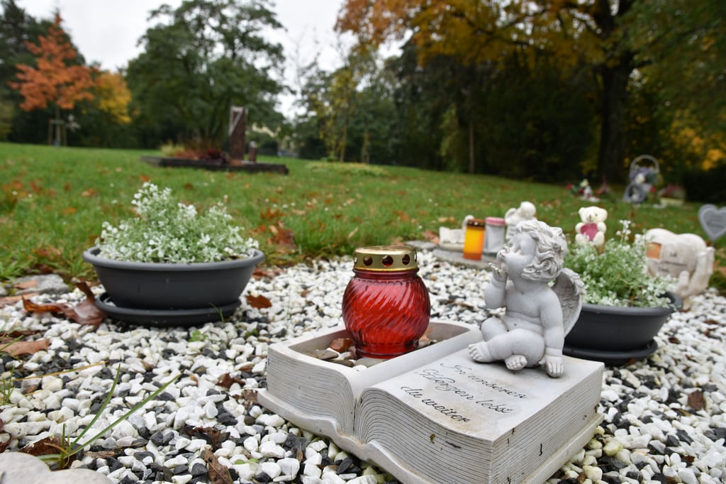 Auf dem Buckauer Friedhof gibt es eine "Mensch-Tier-Grabstätte".