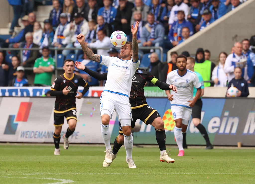 Luc Castaignos fehlte am Freitag im Training aus privaten Gründen. Beim Heimspiel am Sonntag ist er dabei.
