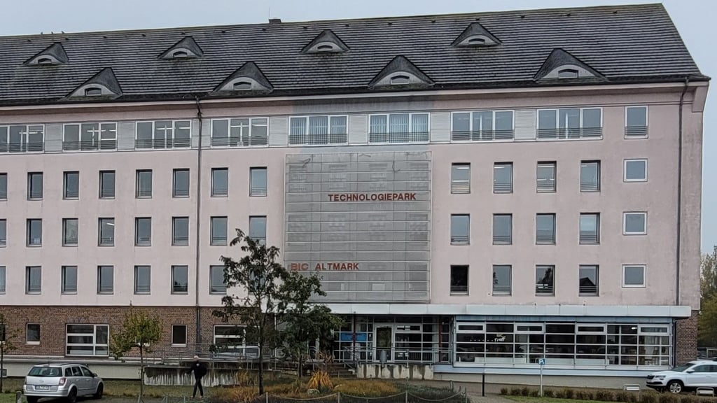 Das Gebäude des BIC Stendal. Der Landkreis will seine Gesellschafteranteile der Hansestadt Stendal verkaufen.