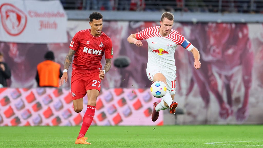 Hitzige Duelle: Davie Selke und Lukas Klostermann beim Spiel von RB Leipzig gegen den 1. FC Köln.