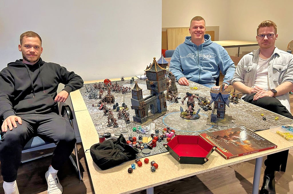 Marc Elschner (von links) , Maximilian Fink und Christian Meyer-Keirath vom Verein „TableTop“.