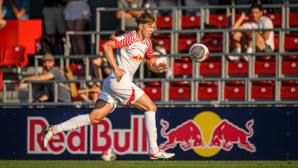 Jonathan Norbye traf spät für RB Leipzigs A-Junioren bei Dynamo Dresden.