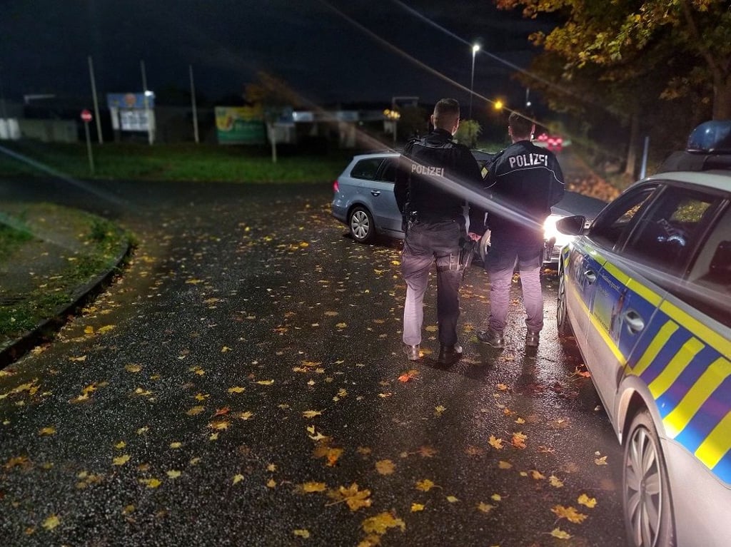Die Polizei hat am Samstagabend großflächig die Tuner-Szene an der Rappbodetalsperre im Harz kontrolliert.