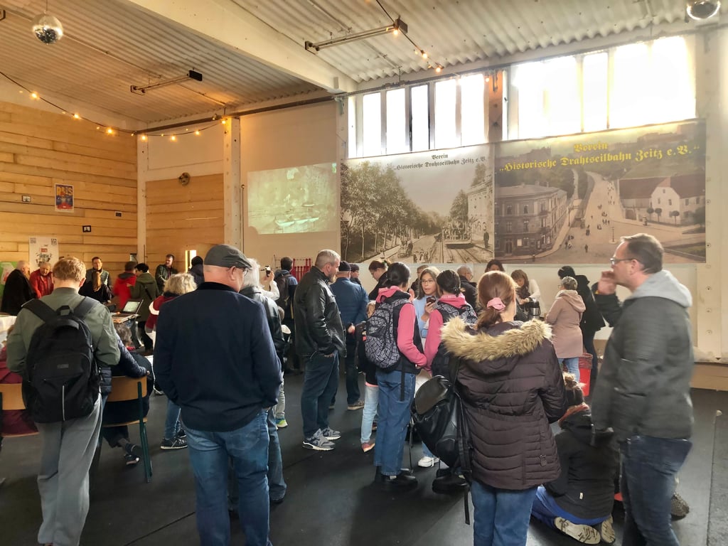 Zum Abschluss traf man sich bei Zirkus Upsala am Wasserberg.