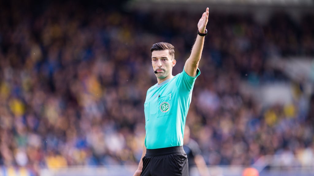 Florian Badstübner leitet sein neuntes RB-Spiel.