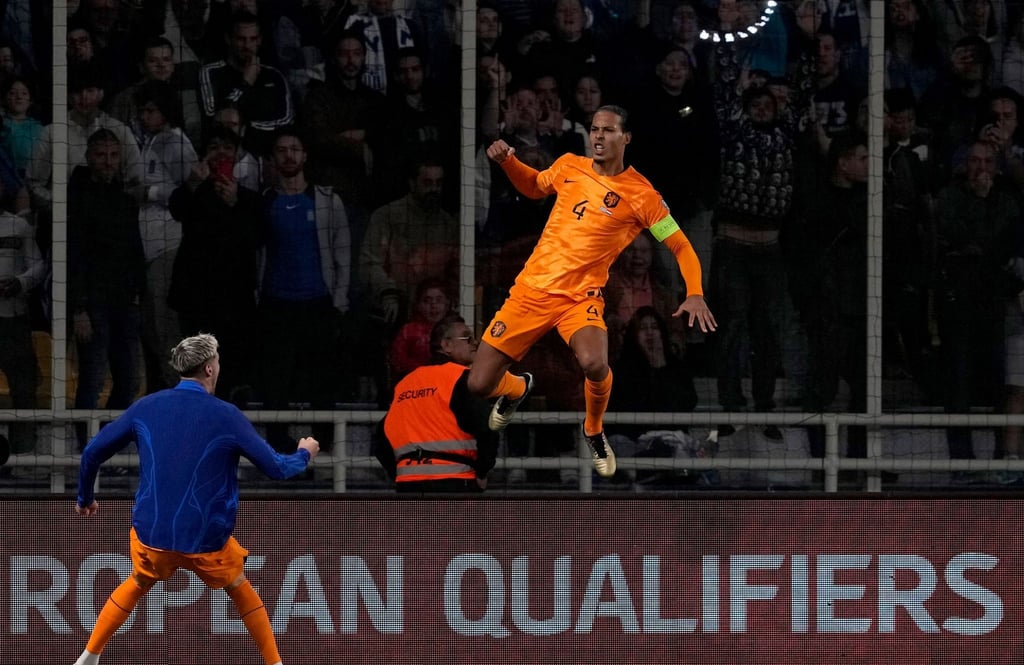 Virgil van Dijk erzielte kurz vor Schluss den wichtigen Siegtreffer für die Niederlande.