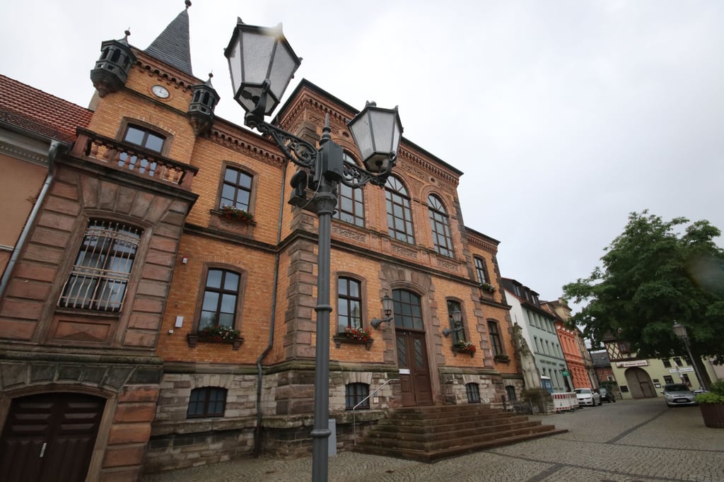 Im Calbenser Rathaus ärgert man sich: Erneut wurde ein Ortseingangsschild der Stadt Calbe entwendet.