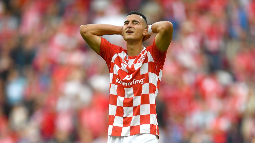 Stürmer Anwar El Ghazi sorgt bei Mainz 05 für Schlagzeilen - allerdings nicht sportlich, sondern durch Social-Media-Posts.