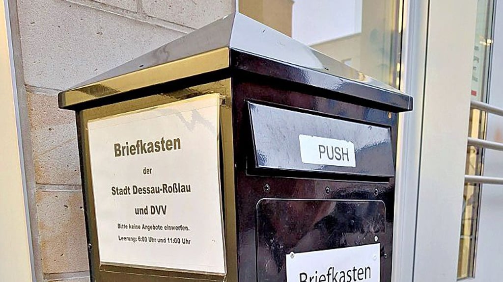 Der Briefkasten ist wieder repariert.