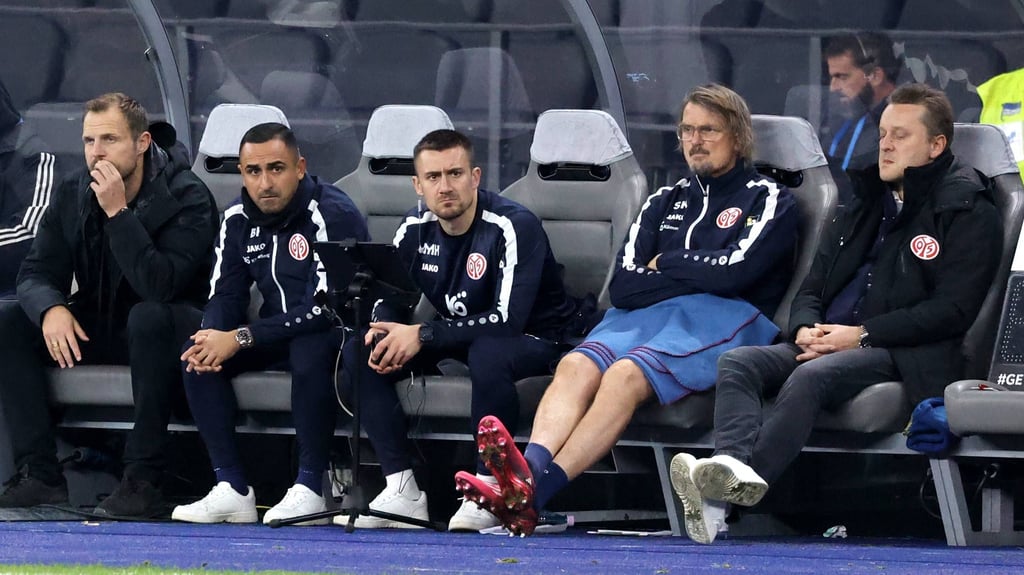 Bo Svensson (l.) trat vor dem Heimspiel gegen RB Leipzig als Trainer beim FSV Mainz 05 zurück.