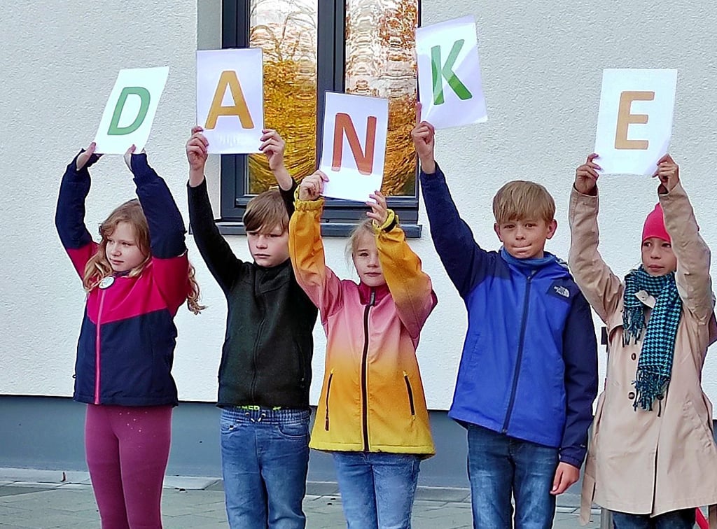 Danke sagen die Kinder für diesen schönen Lernort.