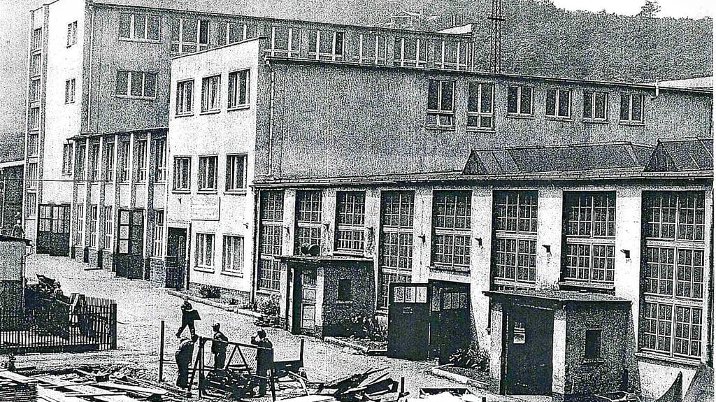 Die Betriebsberufsschule des VEB EHW Thale im Jahr 1962. Etwa 30 Jahre später übernimmt die BTZ-Stiftung den Standort.