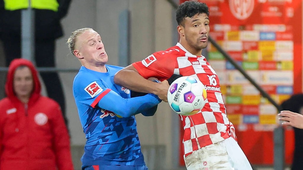 Nationalspieler gegen Ex-Nationalspieler: Schlager gegen Onisiwo.