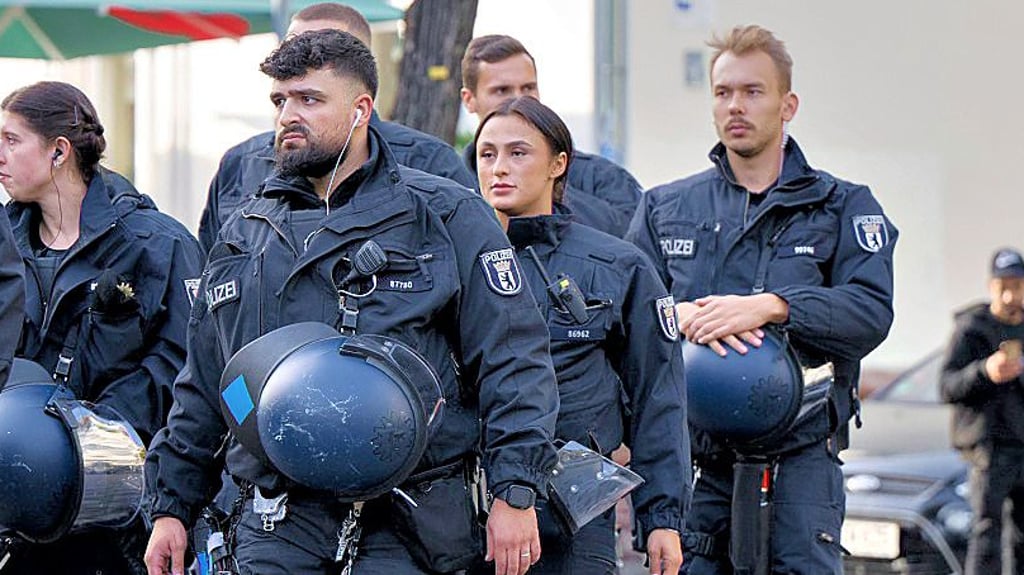 Fehlt da nicht was? Die Berliner Polizei vermisst einige Einsatzmittel.