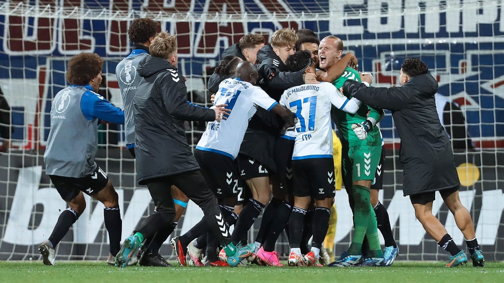 Der FCM zieht gegen Holstein Kiel ins Achtelfinale vom DFB-Pokal ein. Gegen den HSV kann der 1. FC Magdeburg seine Ergebnis-Krise dennoch nicht beenden.