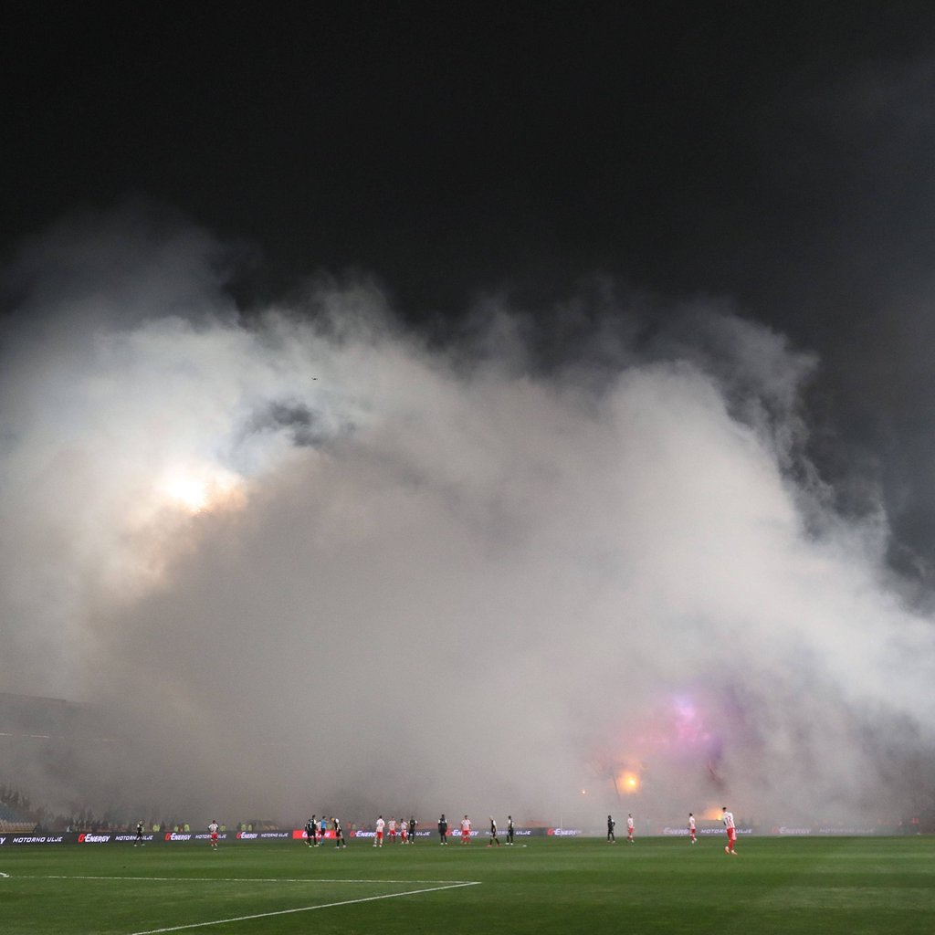 Legendär wie berüchtigt: die Fans von Roter Stern Belgrad im Rajko-Mitic-Stadion