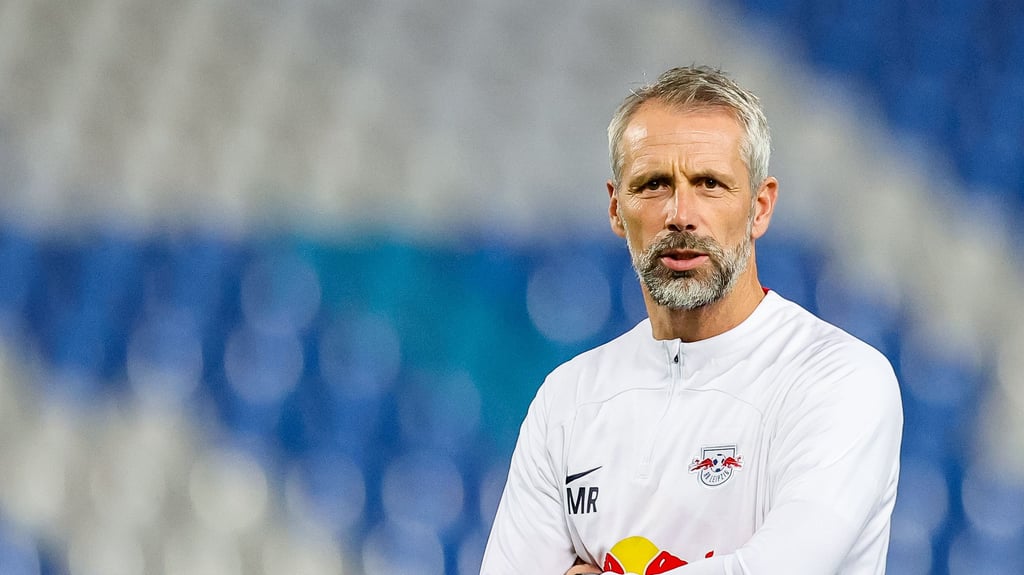 RB-Trainer Marco Rose beim Training im Rajko-Mitic-Stadion von Roter Stern Belgrad