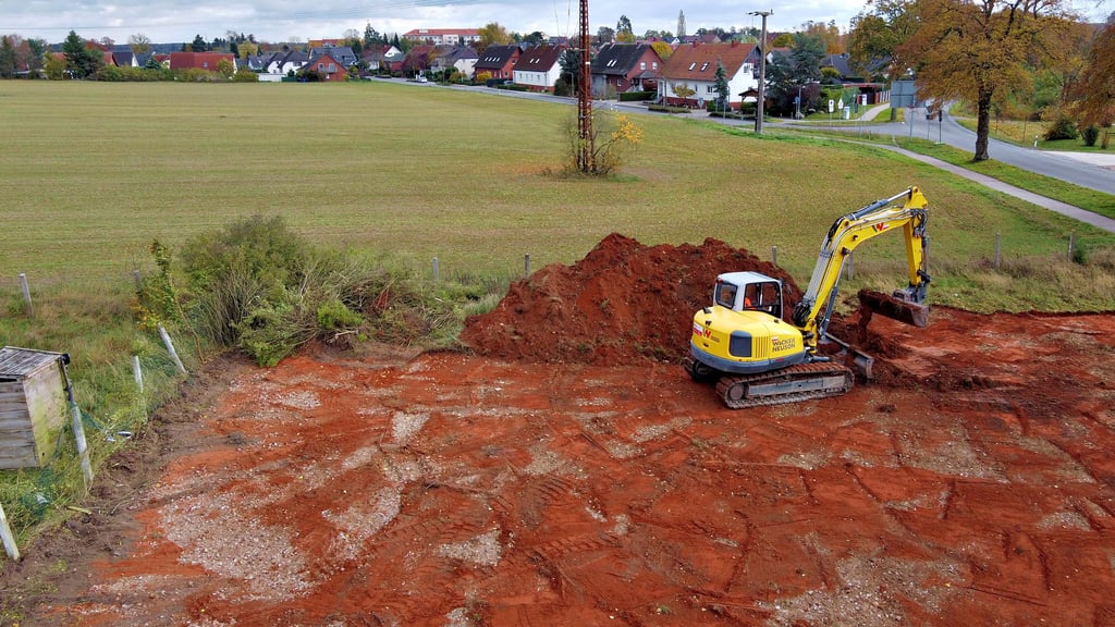 Am zukünftigen Norma-Markt an der Krumker Straße in Osterburg haben vorbereitende Arbeiten begonnen.