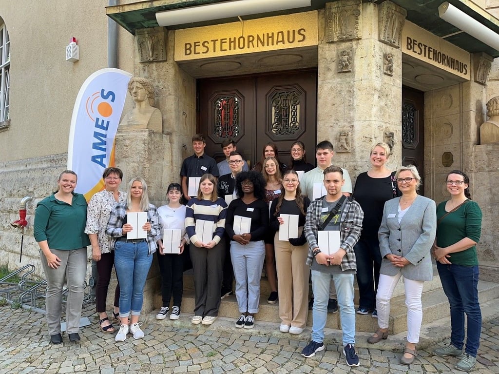 Seit Oktober lernt der erste Jahrgang der Ausbildung zum Medizinischen Technologen für Radiologie am AMEOS Institut Ost.