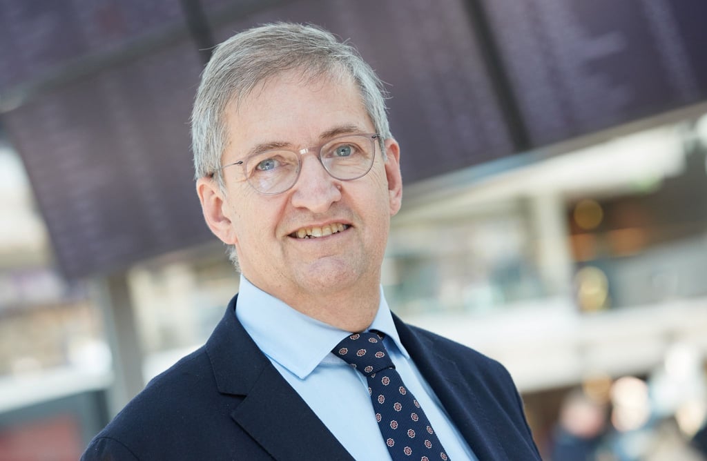 Hamburger Flughafen-Chef Michael Eggenschwiler während eines Pressetermins.