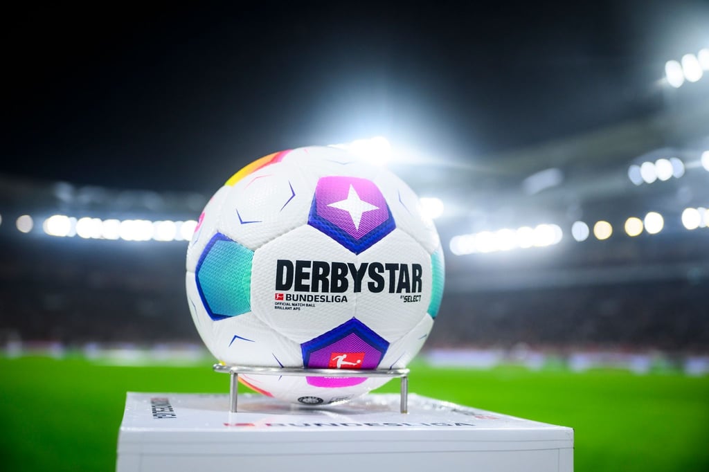 Die DFL hat weitere Spieltage für die Bundesliga terminiert.