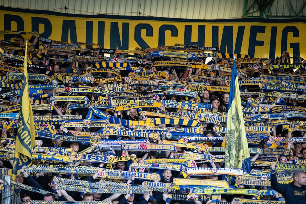 Eintracht Braunschweig will auch finanziell schwächeren Fans den Besuch in seinem Stadion ermöglichen.