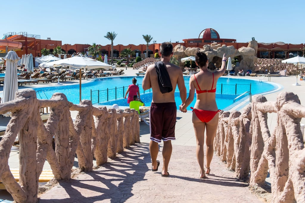 Ab in den Pool mit Zuschuss von der Firma? Erholungsbeihilfe ist ein steuerfreier Bonus, der aber auch nur für Erholungszwecke genutzt werden darf.