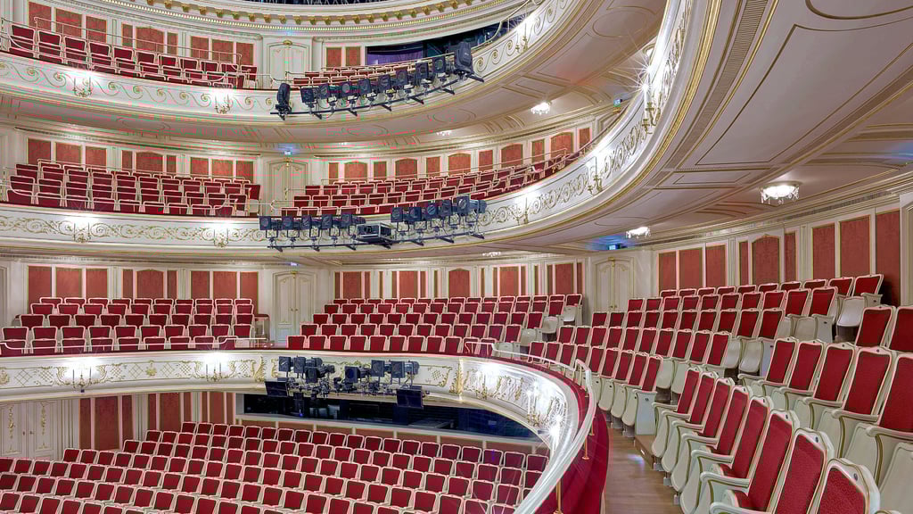Der Klang im großen Saal der Deutschen Staatsoper ist auch den Mitarbeitern der „Giese Group“ aus Coswig zu verdanken.