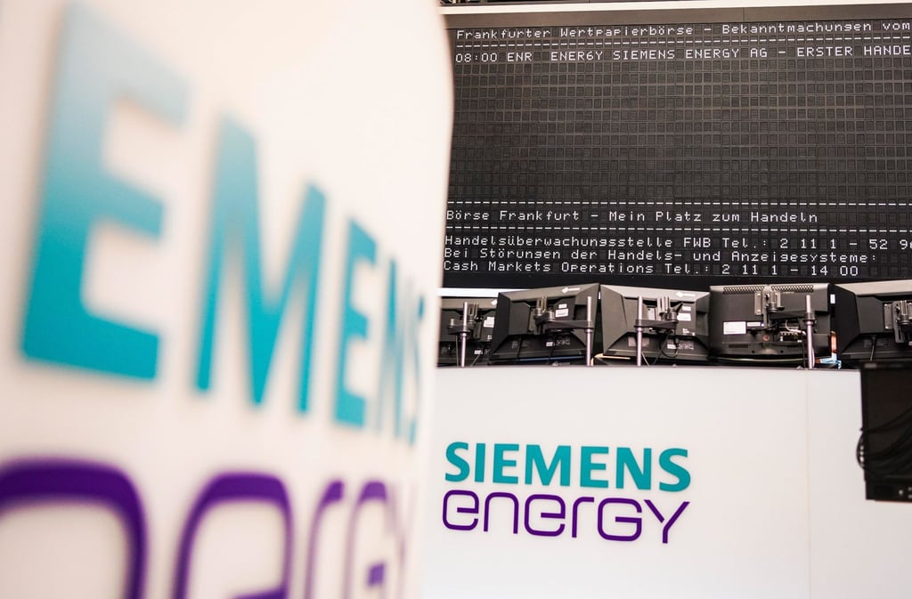 Das Logo von "Siemens Energy" ist zu sehen.
