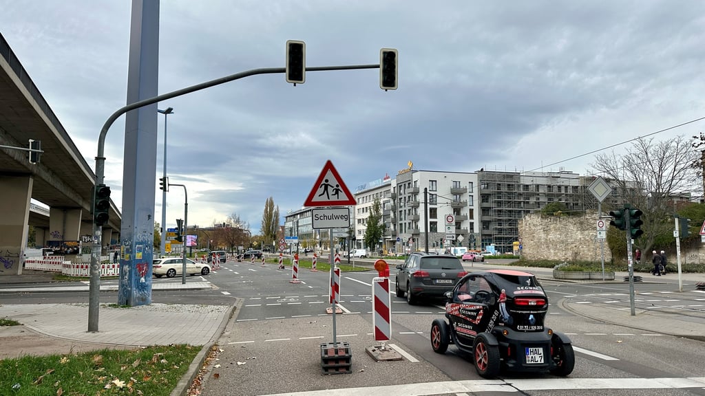 Die Ampeln auf dem Glauchaer Platz sind weiter aus.