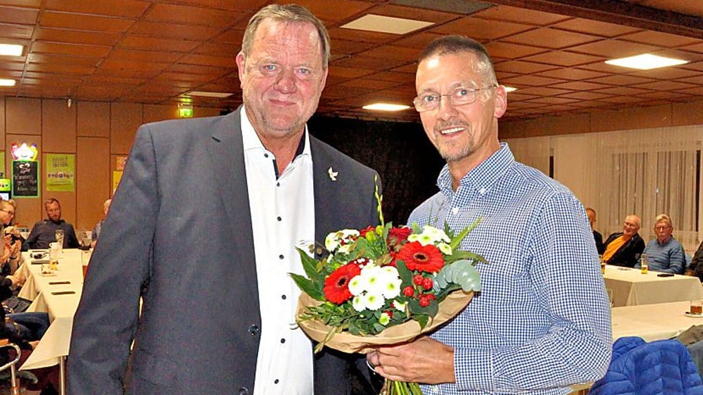 Jost Fischer (links) dankte Matthias Hille für seine Arbeit.