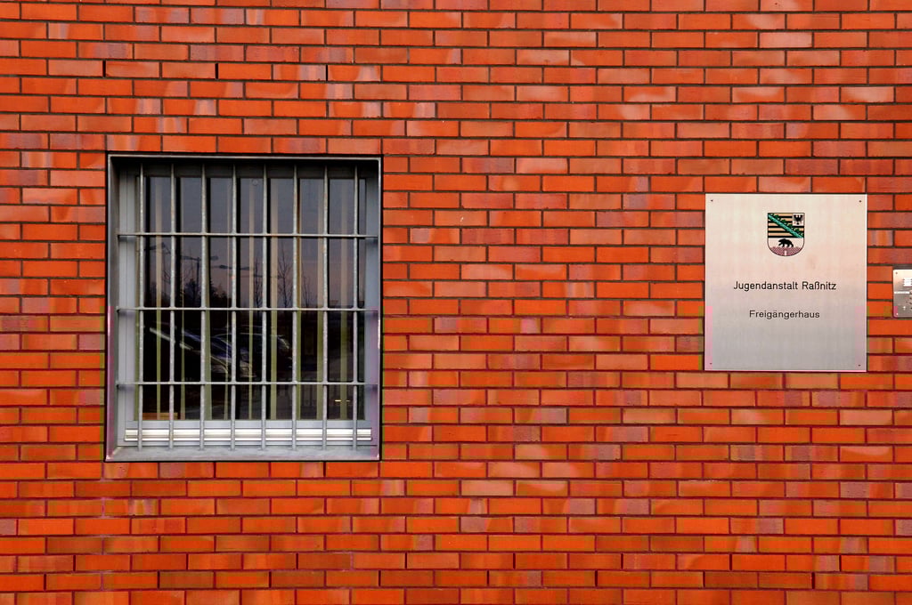 Hinter Gittern ist es zu einem Vorfall zwischen zwei Häftlingen gekommen.