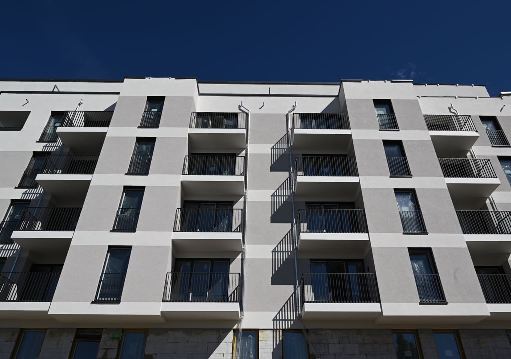 Neu gebaute Wohnungen in der Pistoriusstraße in Berlin: Der Preisverfall bei Häusern und Wohnungen hält an.