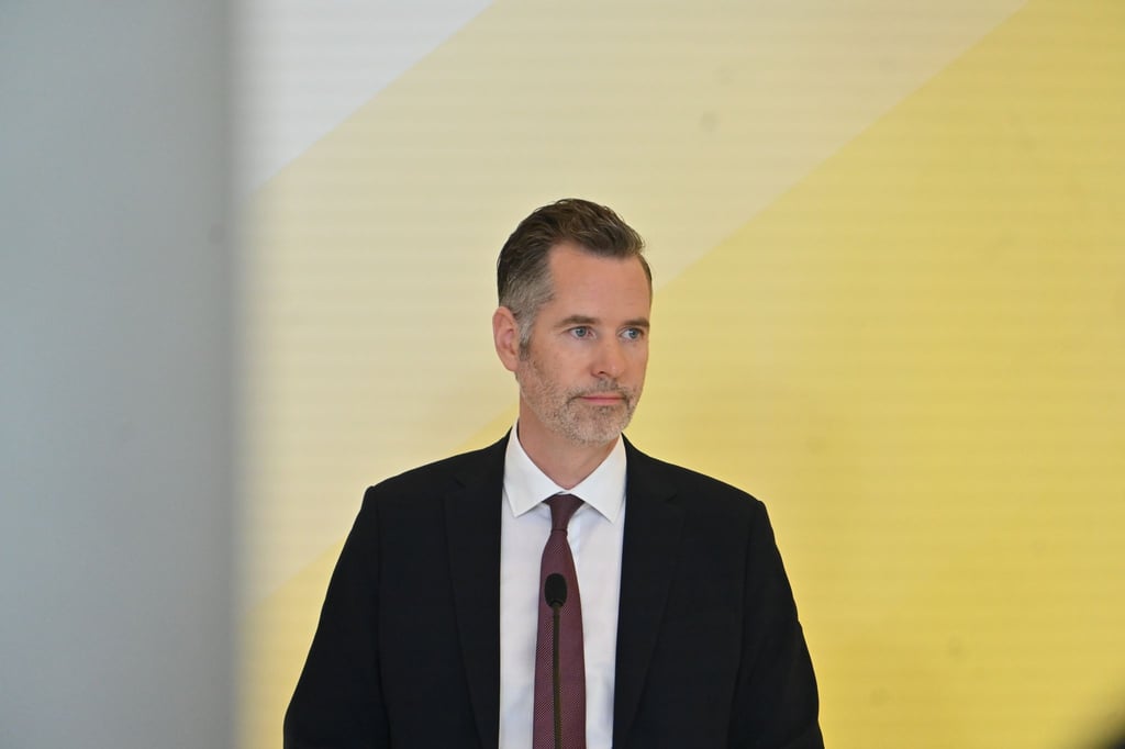 Christian Dürr ist Fraktionsvorsitzender der FDP. „Gerade in der Gastronomie werden händeringend Mitarbeiter gesucht“, meint Dürr.
