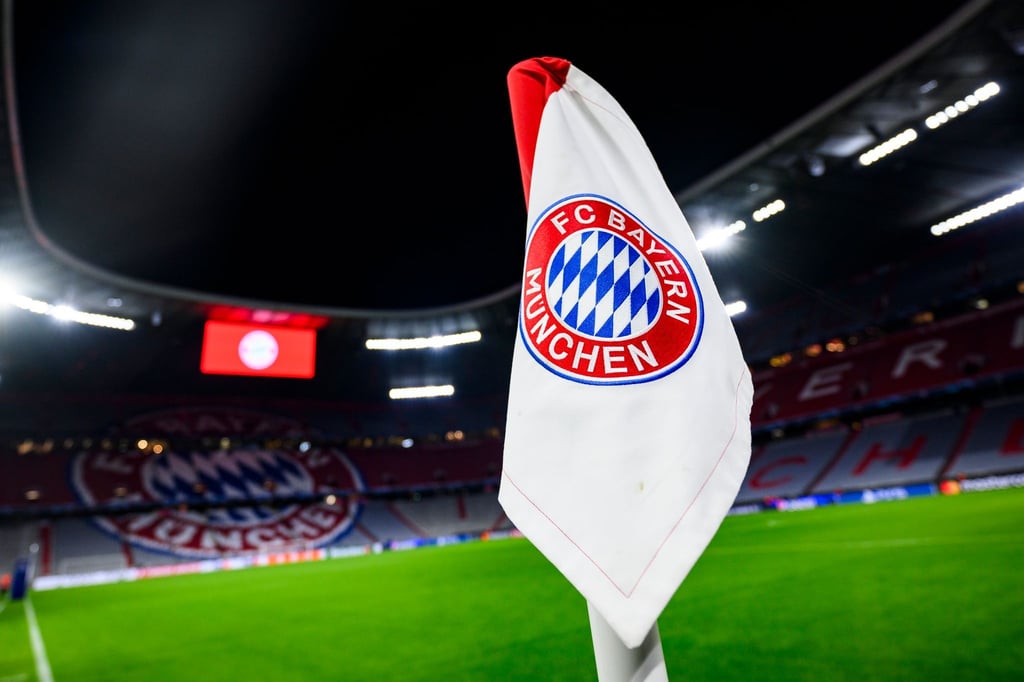 Der FC Bayern hat das 17-jährige Offensivtalent Nestory Irankunda verpflichtet.